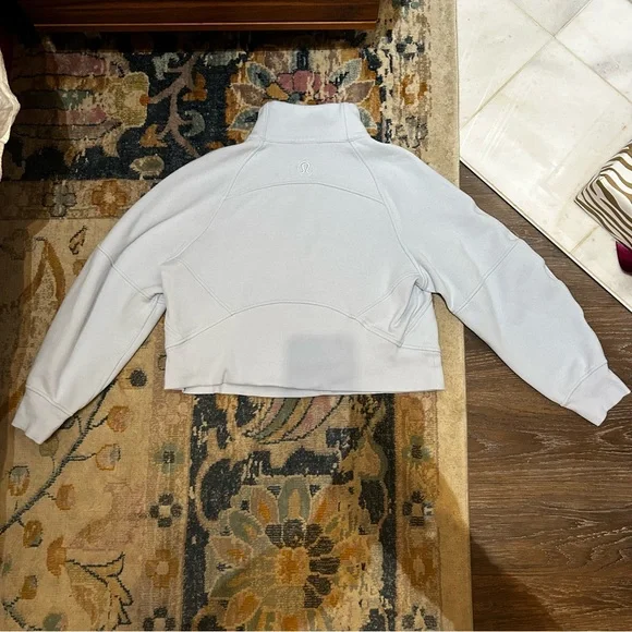 lululemon athletica Scuba Cropped - Light Blue - XS/S - Picture 5 of 10